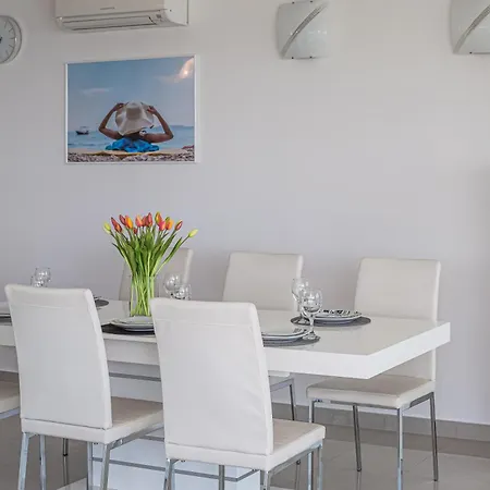 Apartment Ap 4+2 In One Of The Luxury Building In Omis
