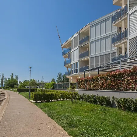 Apartment Ap 4+2 In One Of The Luxury Building In Omis