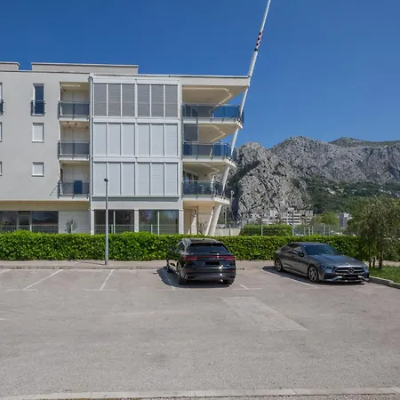 Apartament Ap 4+2 In One Of The Luxury Building In Omiš